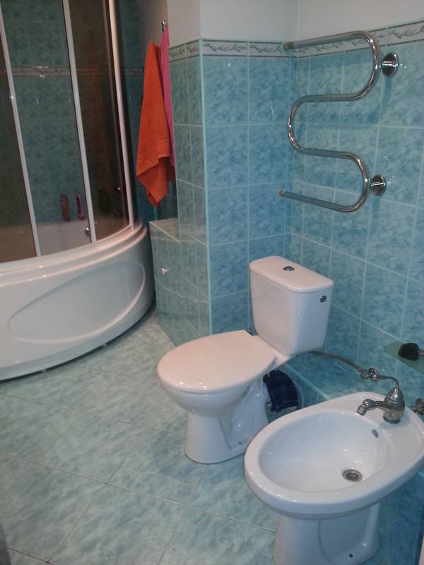 Bathroom1.jpg